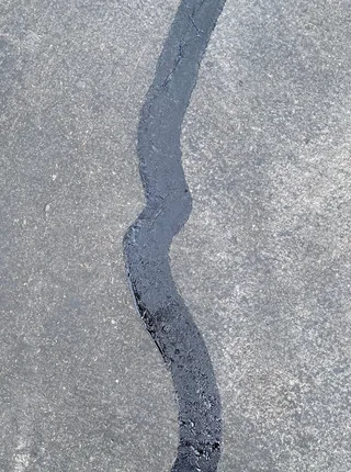 Colmatage de fissures à chaud